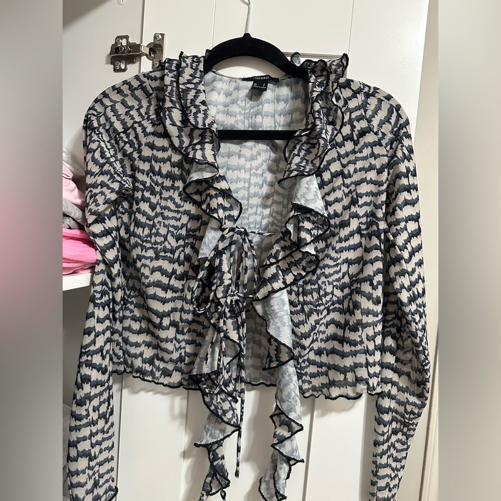 🖤Blue Gray Forever 21 Ruffle Blouse🖤